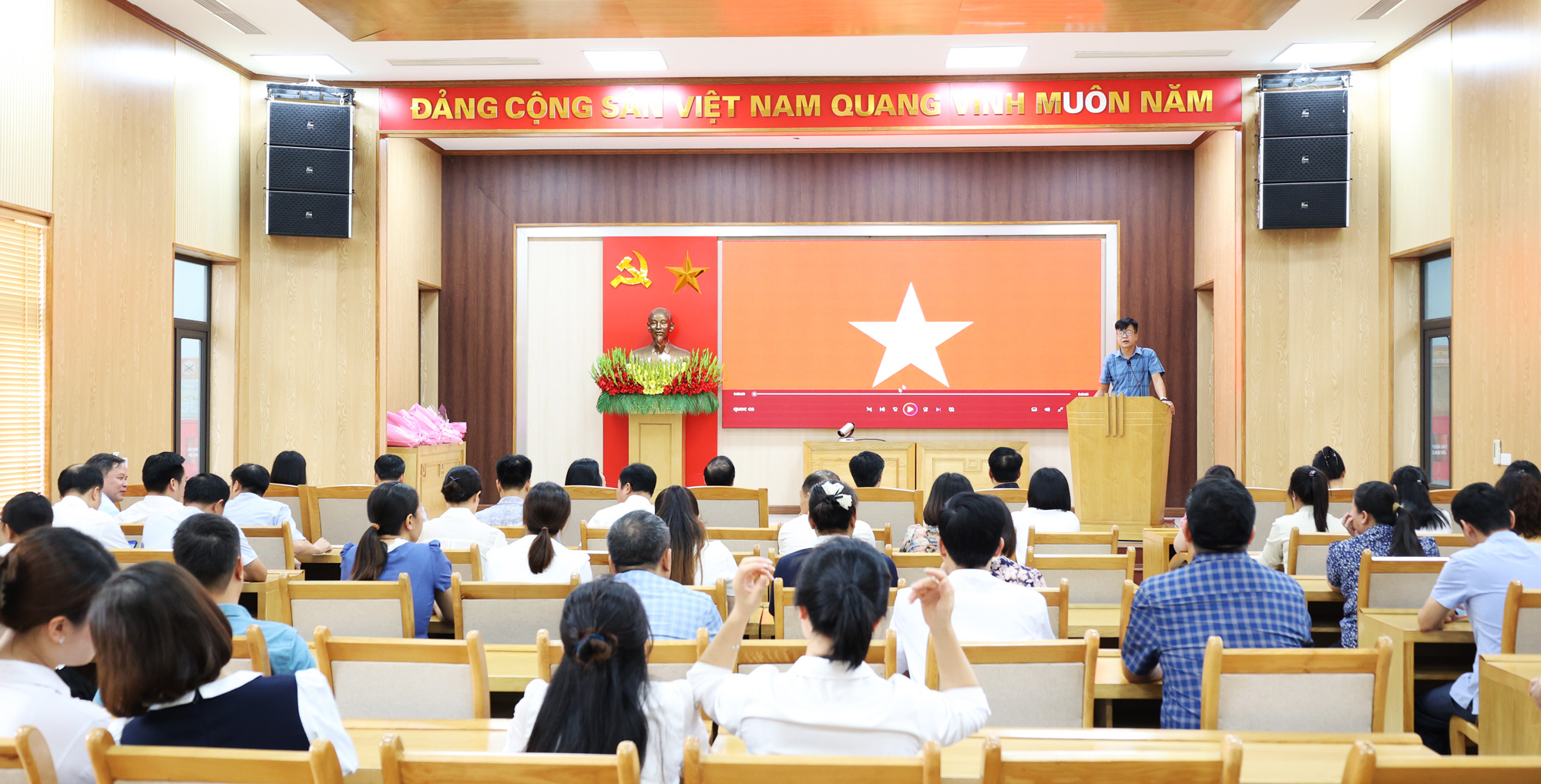 XÃ TAM NÔNG TỔ CHỨC SINH HOẠT DƯỚI CỜ ĐẦU THÁNG 8/2026