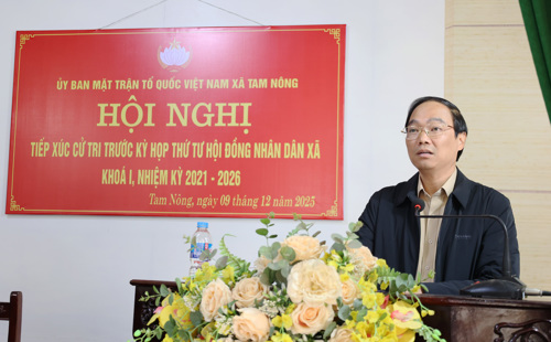 Đồng chí Đỗ Hùng Sơn - Phó Bí thư Đảng ủy, Chủ tịch UBND xã phát biểu chỉ đạo