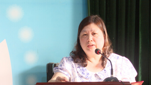 Bà Lê Thị Thu Hiền - Ủy viên Ban Thường vụ, Trưởng Ban Xây dựng Đảng xã Tam Nông trình bày chương trình hành động