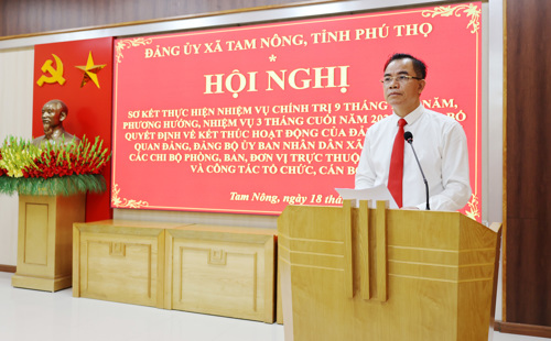 Đồng chí Quách Hải Lý - Bí thư Đảng ủy, Chủ tịch HĐND xã phát biểu chỉ đạo tại hội nghị