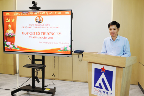 Đồng chí Nguyễn Tuấn Ngọc - Phó Bí thư Thường trực Đảng ủy xã Tam Nông phát biểu chỉ đạo tại cuộc họp