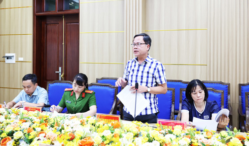 Lãnh đạo Trung tâm Dịch vụ SNC phát biểu tại cuộc họp